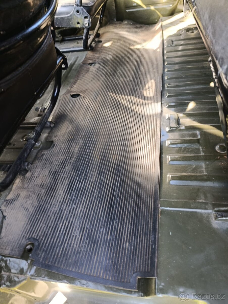 UAZ 469 po renovaci - 11