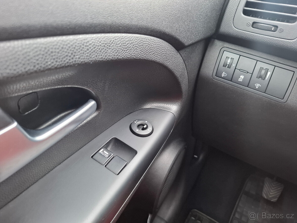 Kia Venga 1.6 CVVT 92kW 2010 klima - 11