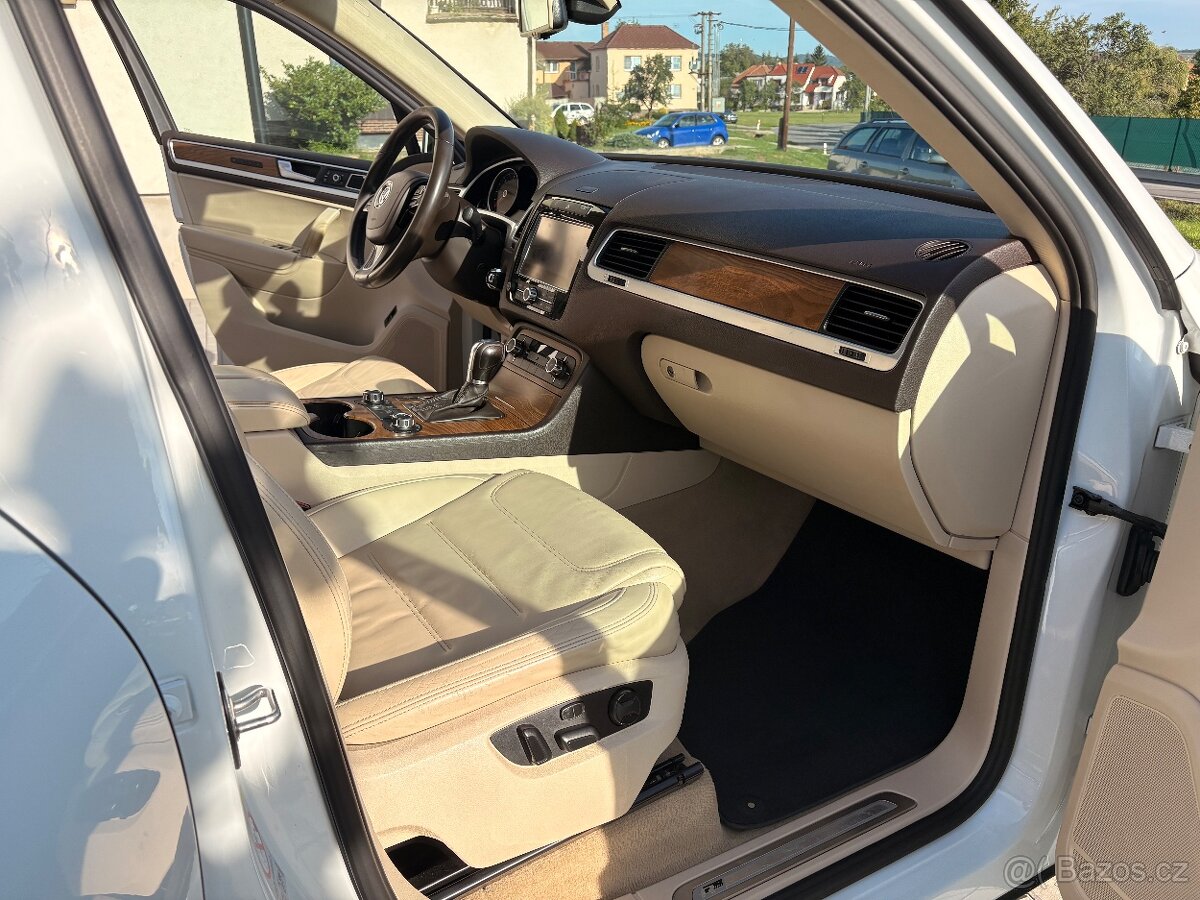 Touareg 3.0 TDi R-line Terrain-Tech - 11
