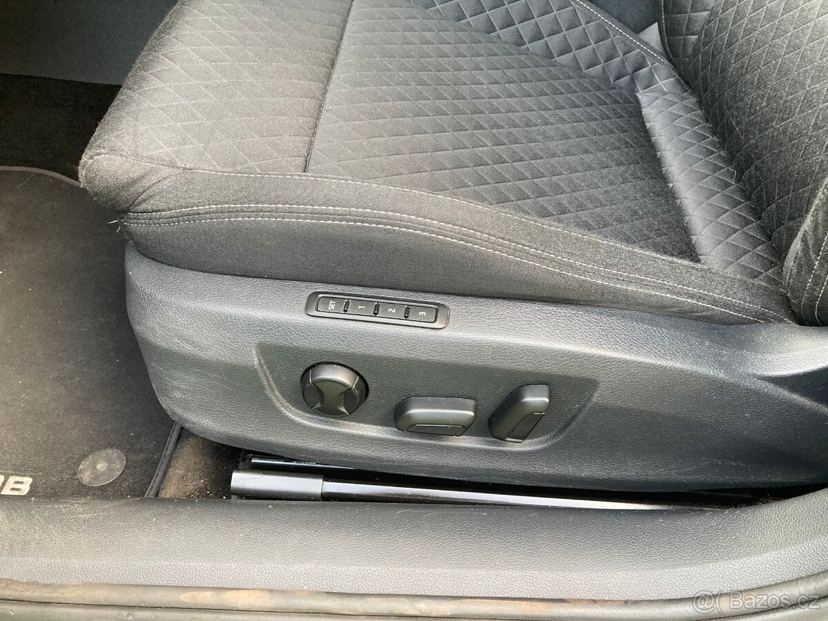 ŠKODA SUPERB 2.0TDI STYLE ROK 2018 LED SVĚTLA, TAŽNÉ - 11