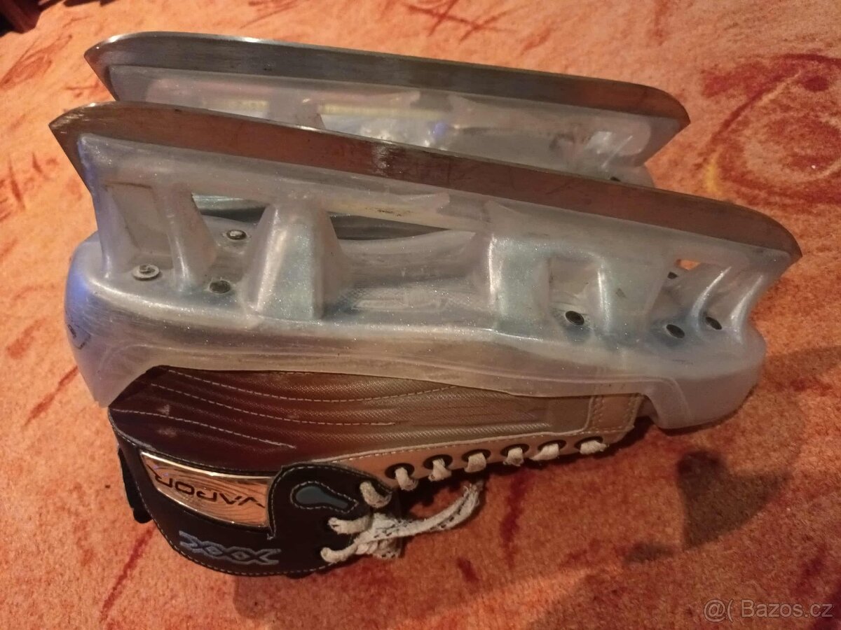 Brankářské brusle Bauer NIKE Vapor XXX, vel. 5EE, EUR38,5 - 11