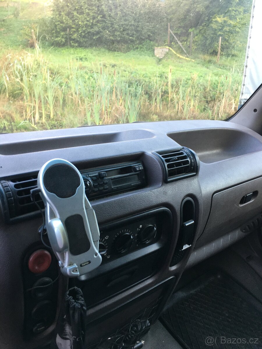 Prodám Renault Master 2,8TDI Furgon - 11