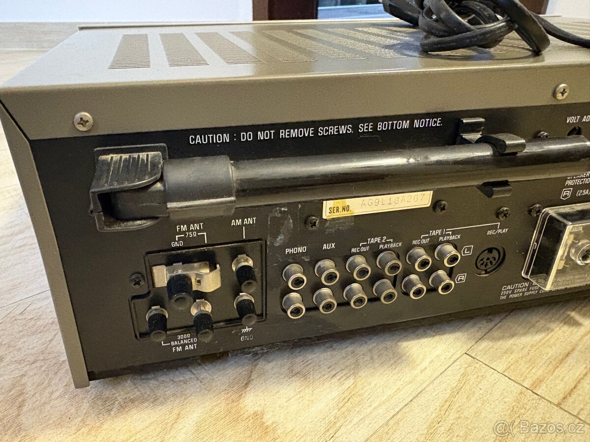 Technics SA-303 Stereo Receiver FM/AM - 11
