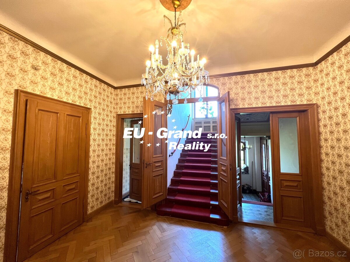 Prodej zrekonstruované vily z konce 19 století v Neugersdorf - 11