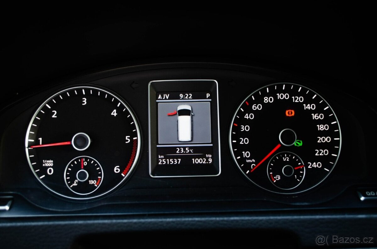 Volkswagen T5 Multivan 2.0 TDi DSG - 11