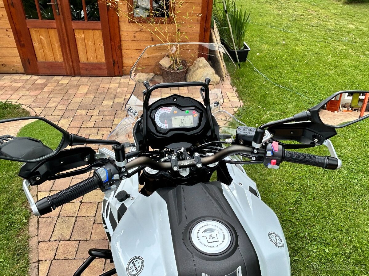 Benelli TRK 502X - 11