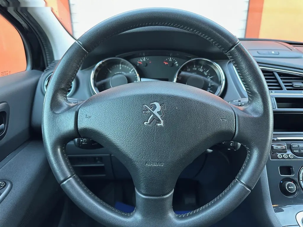 Peugeot 5008, 2.0 HDI 110KW 7 MÍST,NAVI - 11