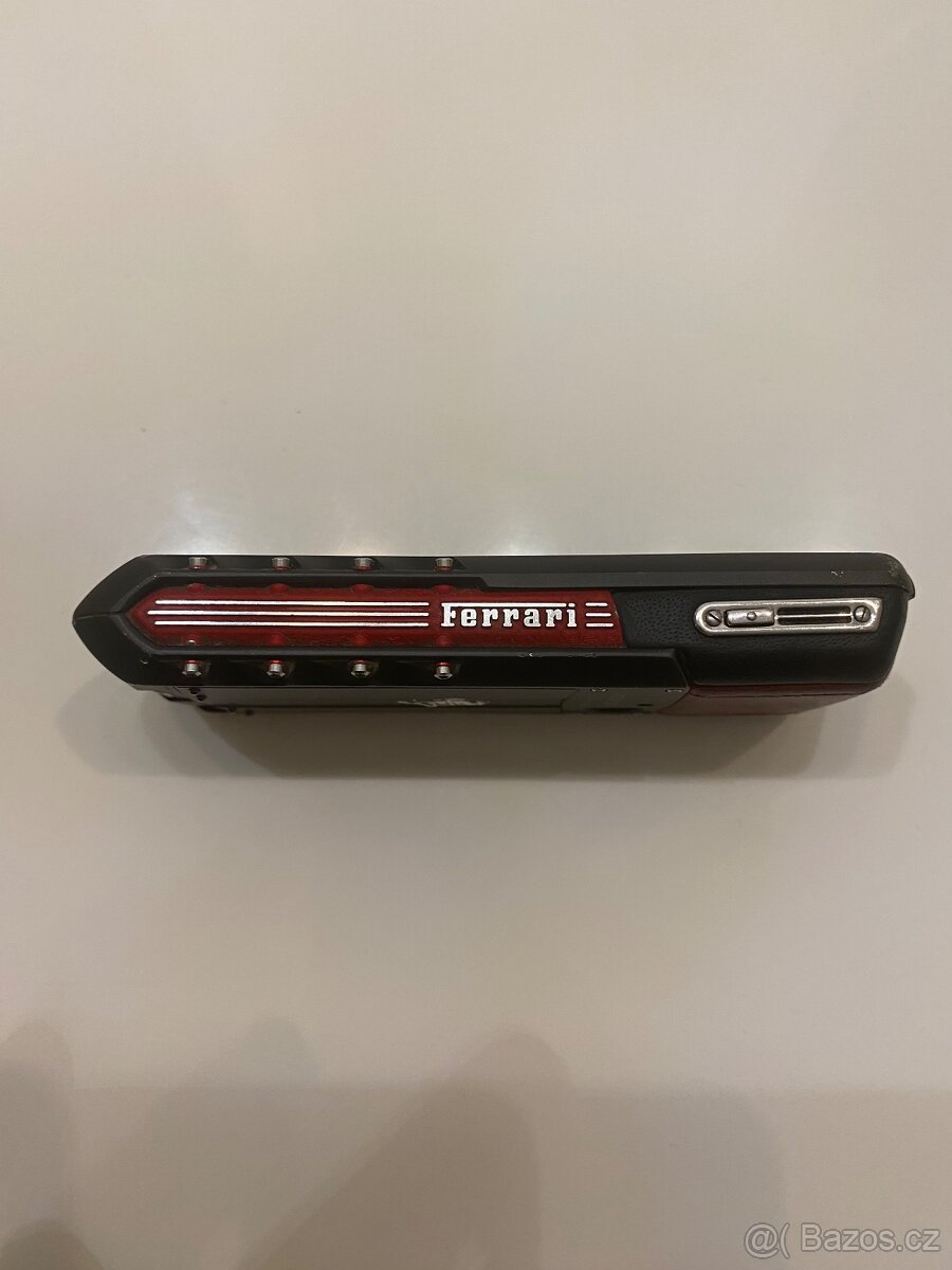 Mobilní telefon Vertu - 11