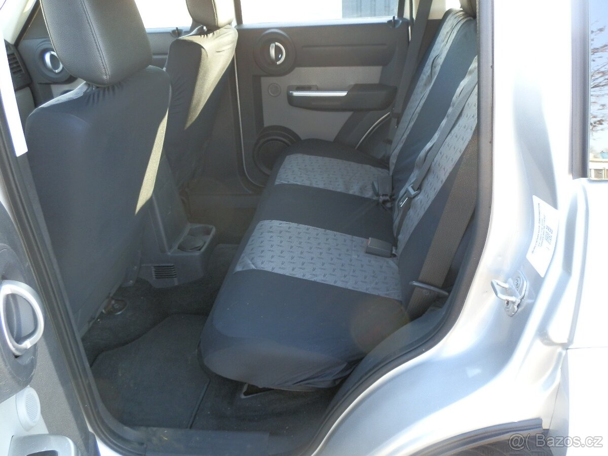 Dodge Nitro 2.8 CRD SXT 4x4 - 11