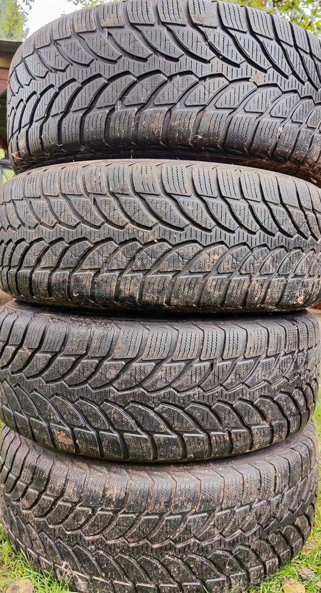 Zimní sada Mercedes třída C w205 Bridgestone 205/60/16 - 11