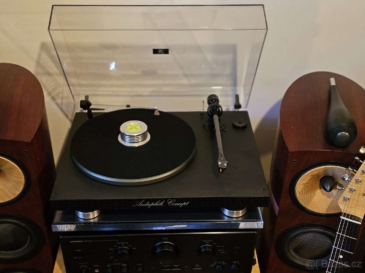 Rezervace Gramofon ProJect s 10" ramenem - 11