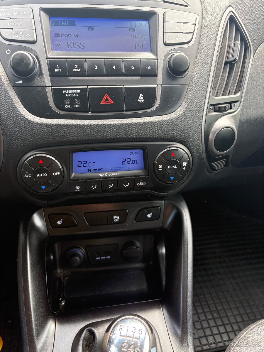 Hyundai ix35,klima,polokůže,1.6 benzin - 11