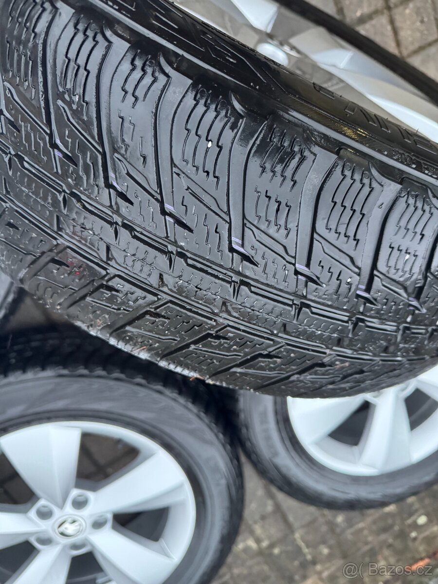 ORIGINÁL Alu Škoda NANUQ R17, 5x112 - ZIMNÍ PNEU - 11