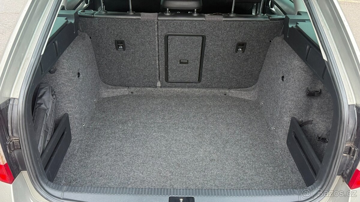 Škoda Octavia 2.0TDi DSG Style, serviska - 11