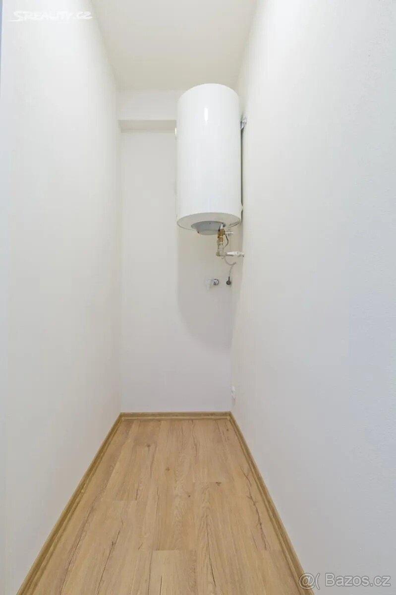 Pronájem bytu 2+kk 40 m² Korunní, Ostrava - Mariánské Hory - 11