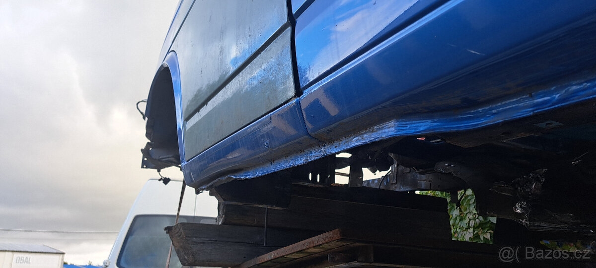 vw t4 111kw multivan téměř bez koroze kastle s doklady - 11