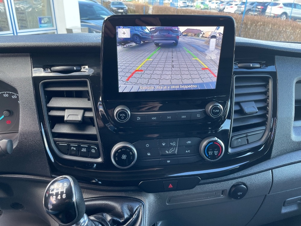 FORD TRANSIT CUSTOM 6 míst - 11