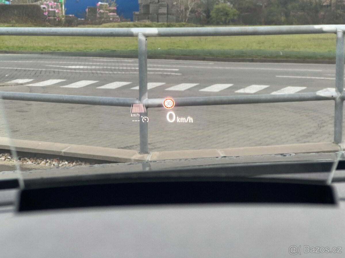 VW Passat B8 Variant 2.0 TDI 110kW DSG - 11