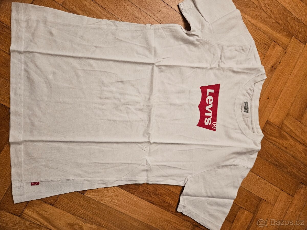 Triko Levis S - 11