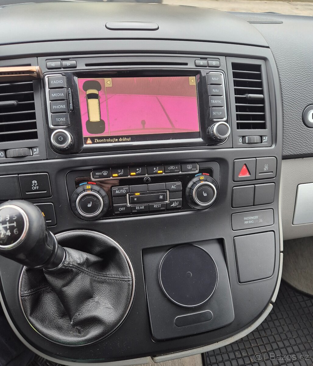 VW Multivan T5 2.0 TDI 7 miestne - 11
