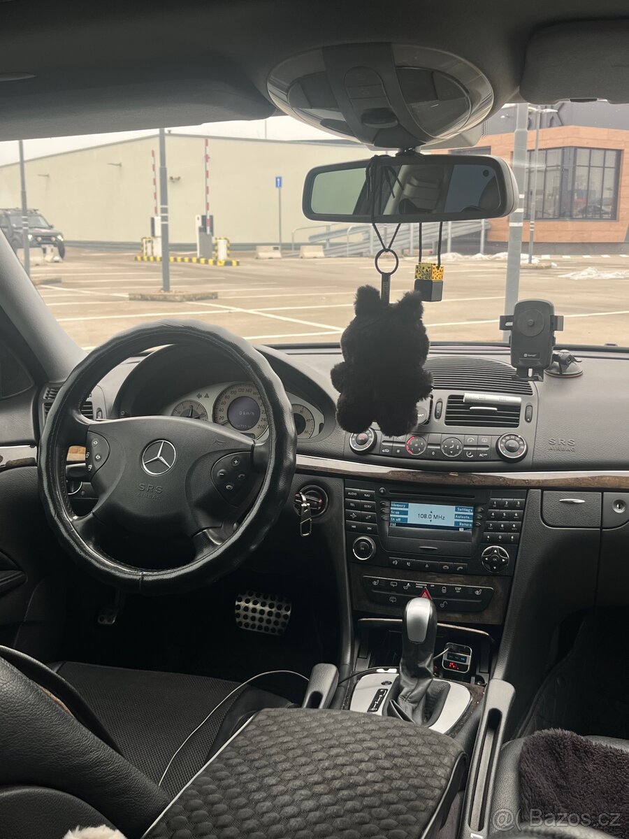 Mercedes E270 - 11