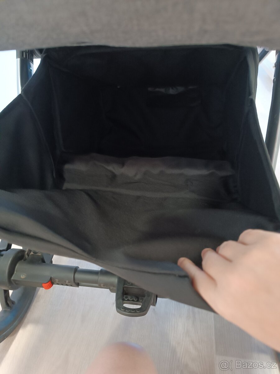 Kočárek Camarelo - 11