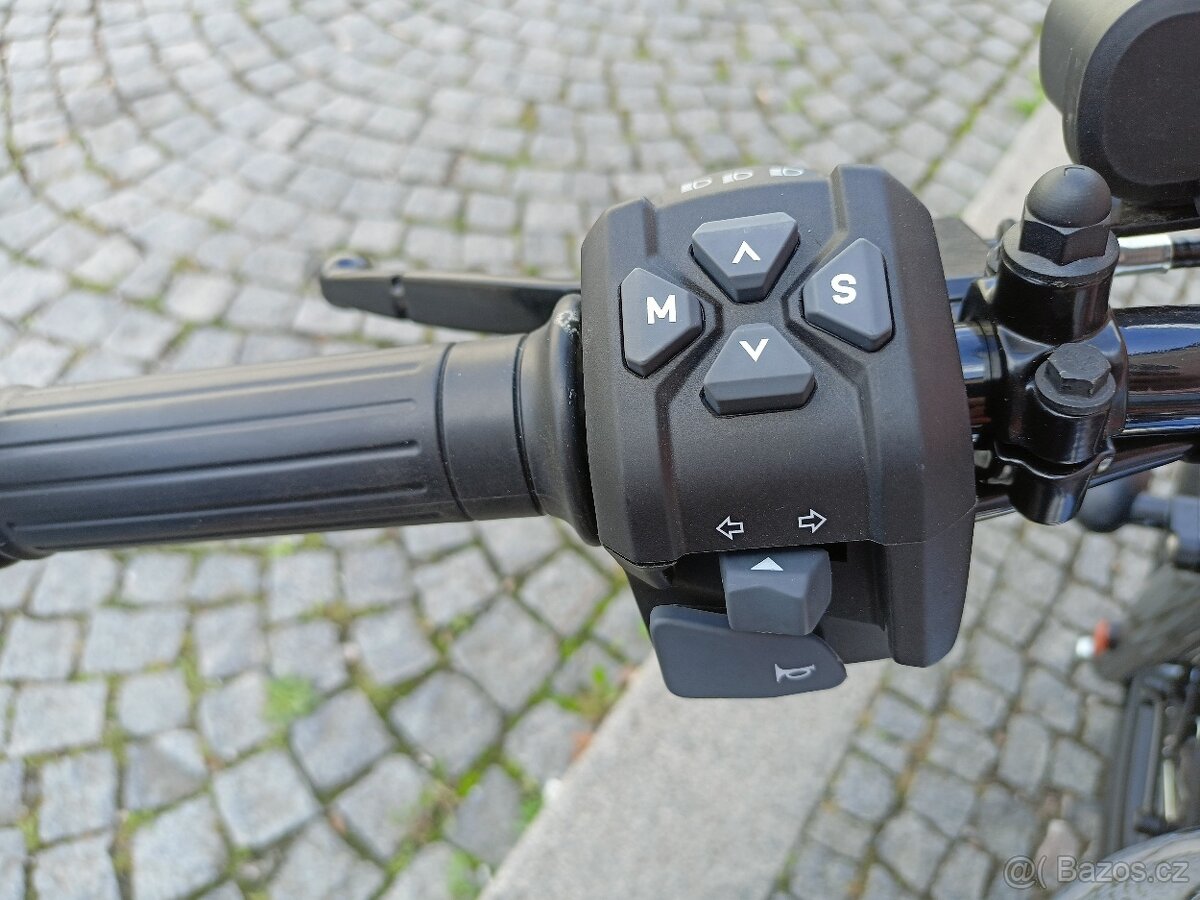 Jawa 350 Bobber, Chrome - 11