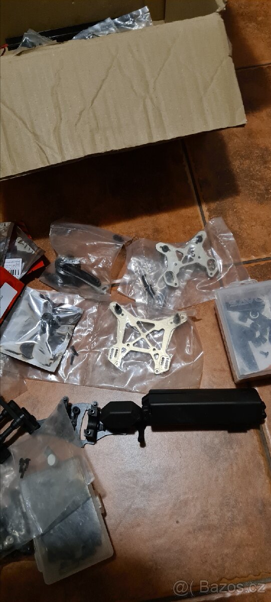 Buggy Team Durango 1/8 elektro + nitro - 11