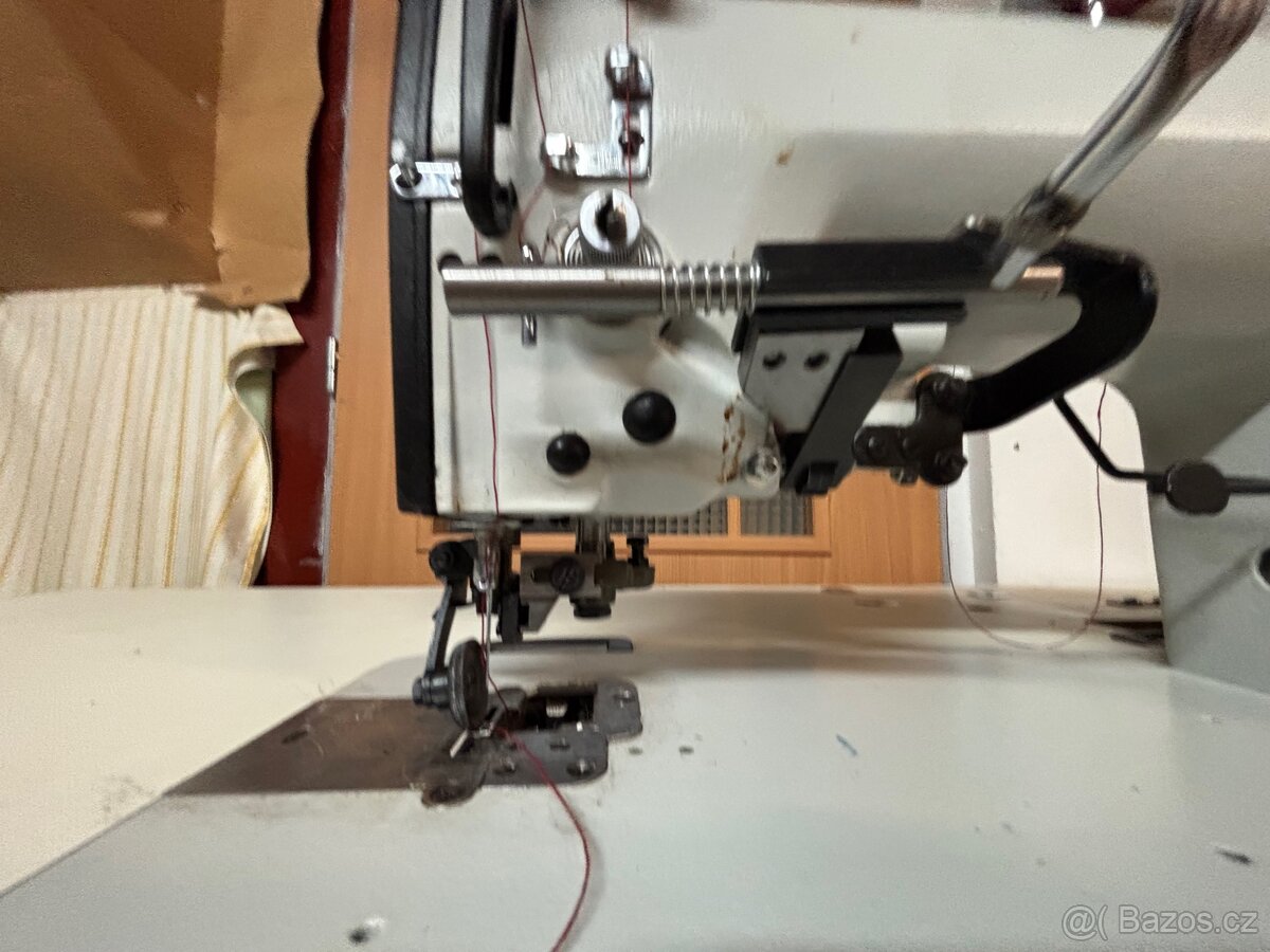 Prumyslovy sici stroj Juki s orezem - 11
