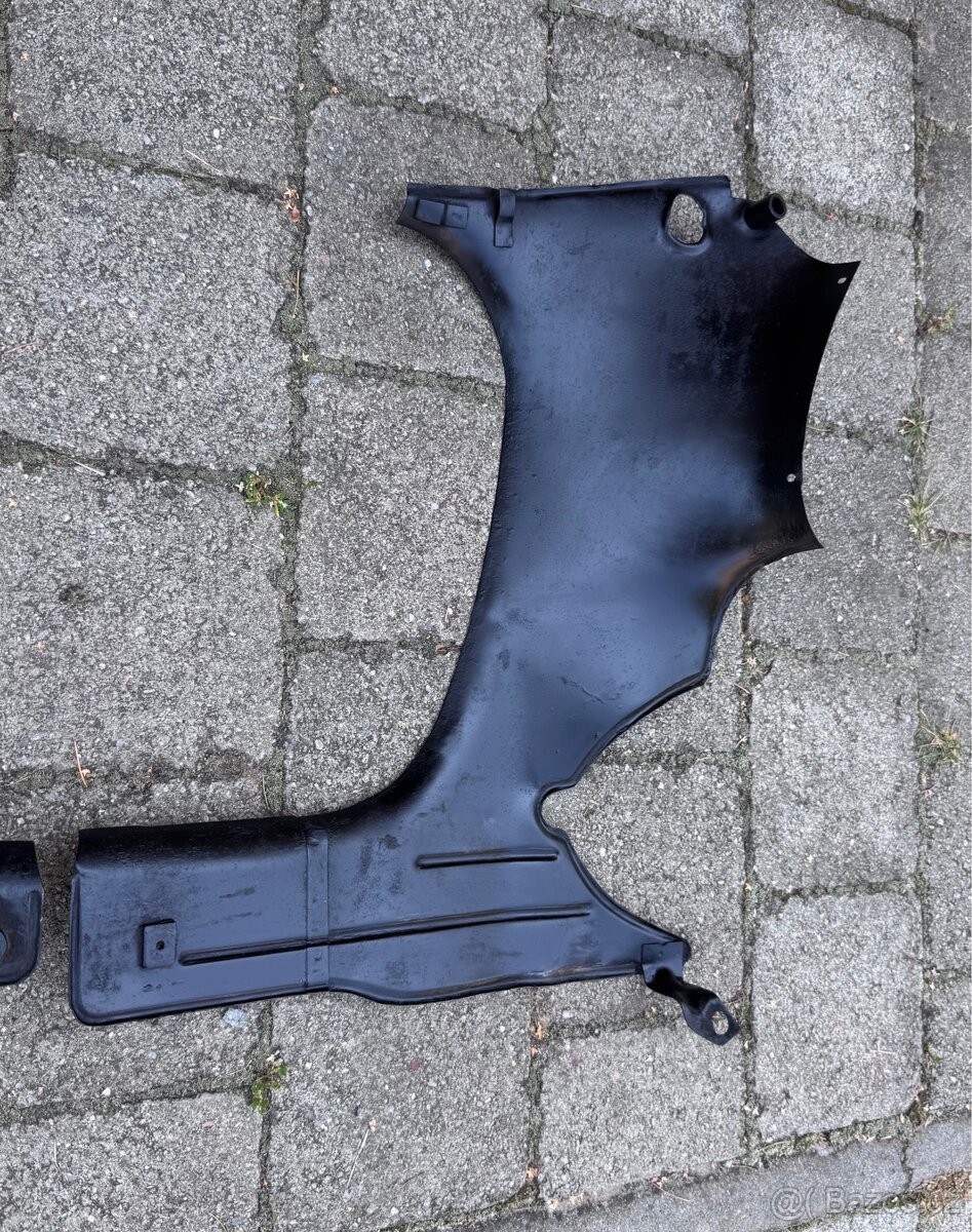 ČZ 125 175 250 - podsedlové plechy - 11