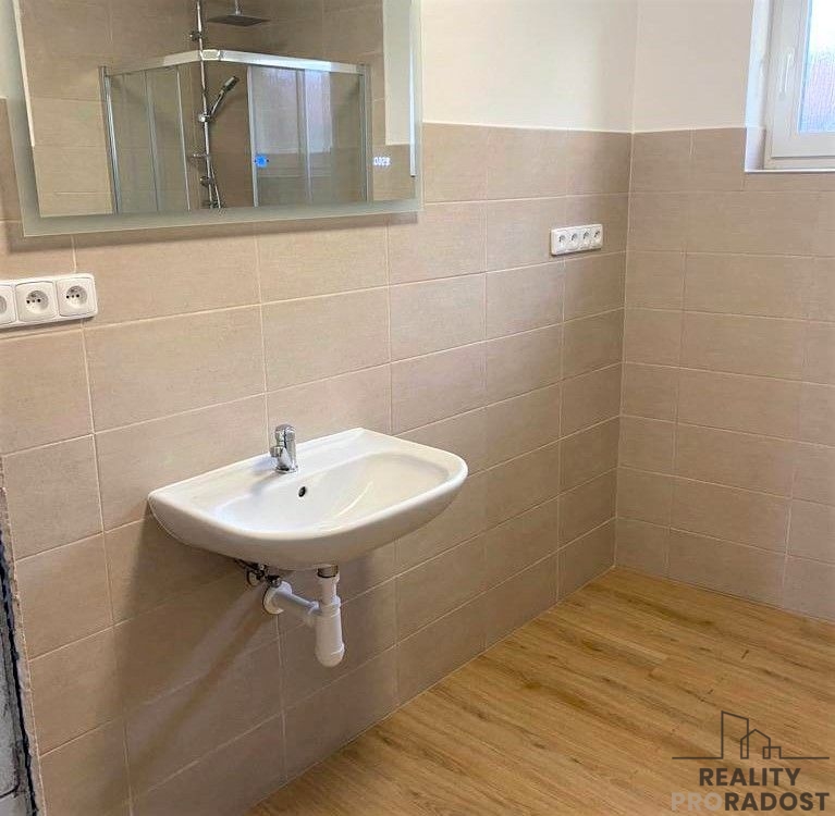 Pronájem prostoru ve Smečně, pronájem prostor Smečno - 11