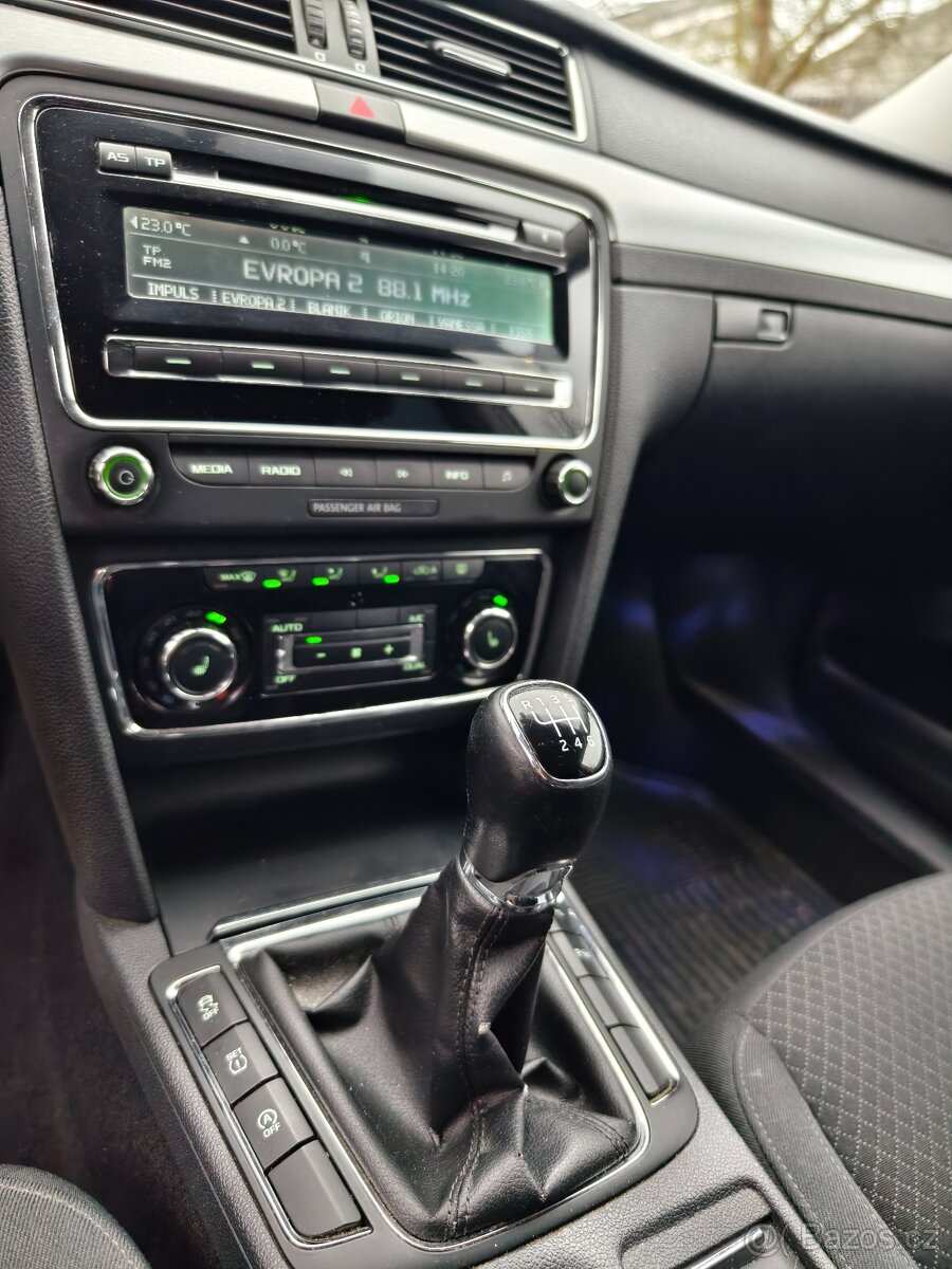 Škoda Superb II 2.0tdi Combi FL - 11