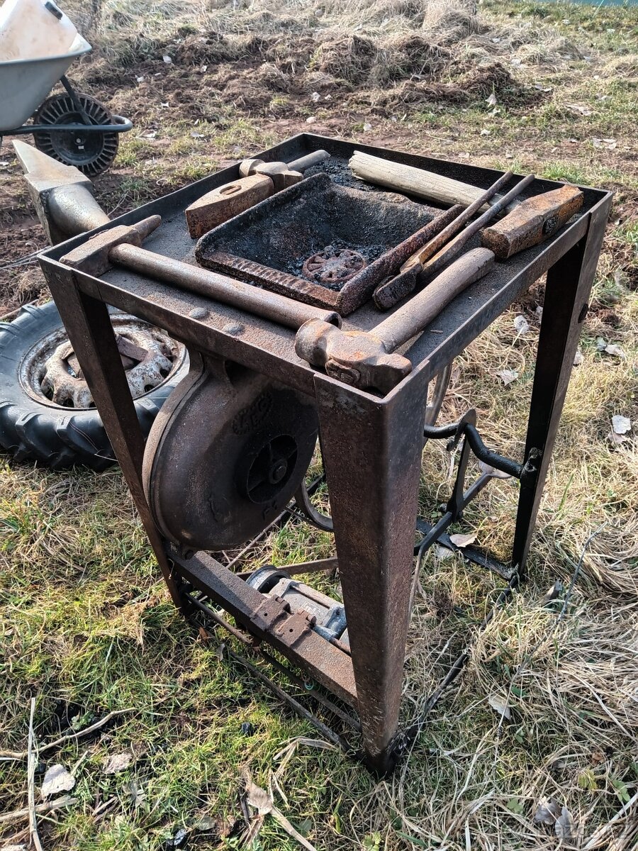 Prodám výheň a kovadlinu ,kovářské nářadí - 11