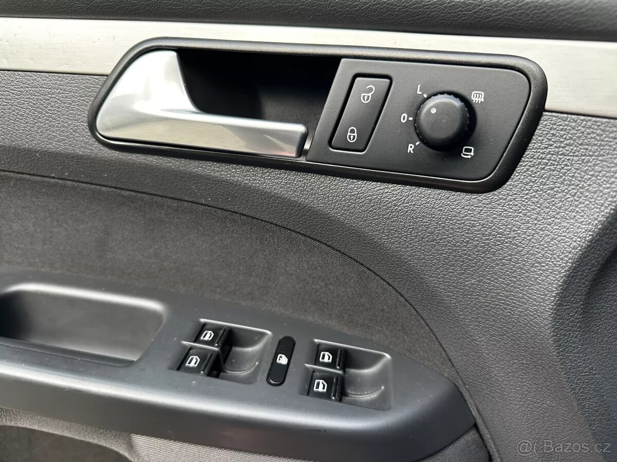 Volkswagen Touran 1.4 TSI 103 kW Highline Navi ParkAssist - 11