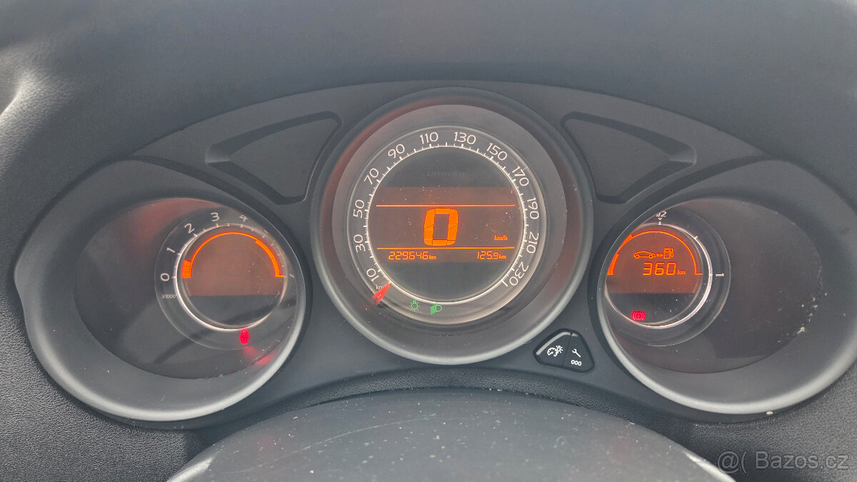 Citroën C4 1.6 HDi 68kW rok 2012 229 tkm - 11