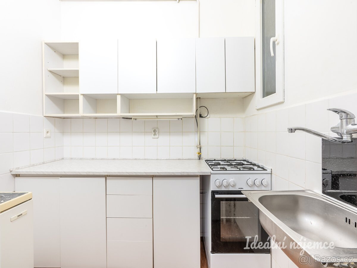 Pronájem bytu 3+1, Lucemburská, Žižkov, 31900 Kč/měs, 76 m2 - 11