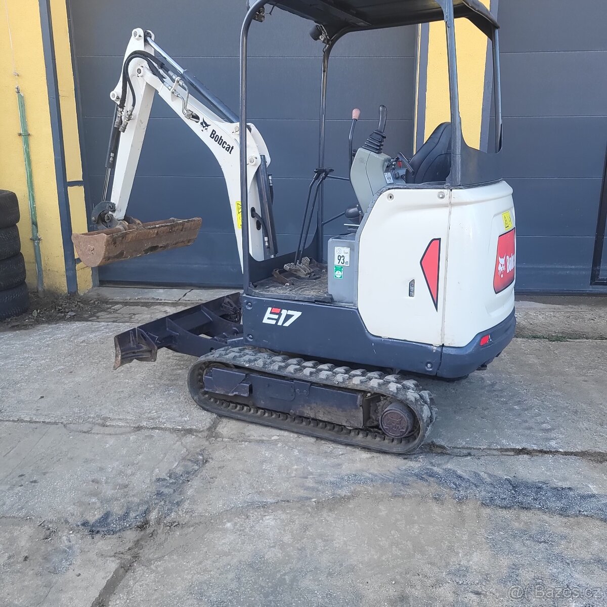 BOBCAT E17 r.v.: 2018 - 11