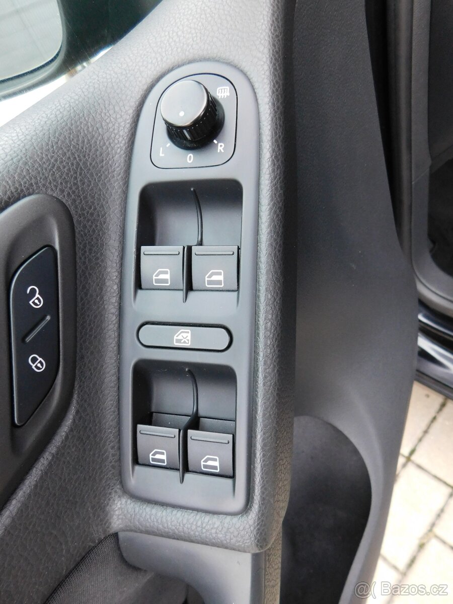 VW Golf 1.2 TSi,,NOVÉ ROZVODY,,naj.148150 Km,BEZ KOROZE - 11