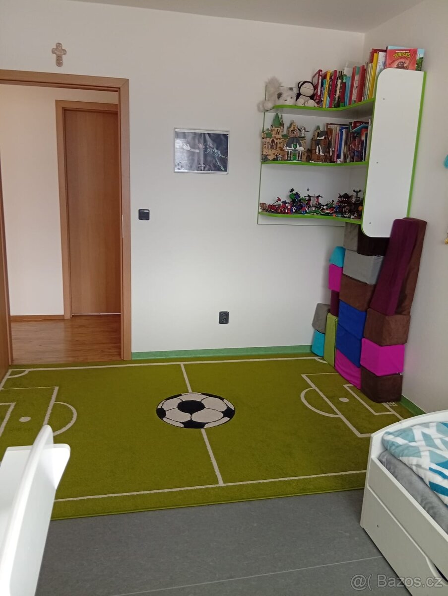 Prodáme rodinný dům 5+1 - 11