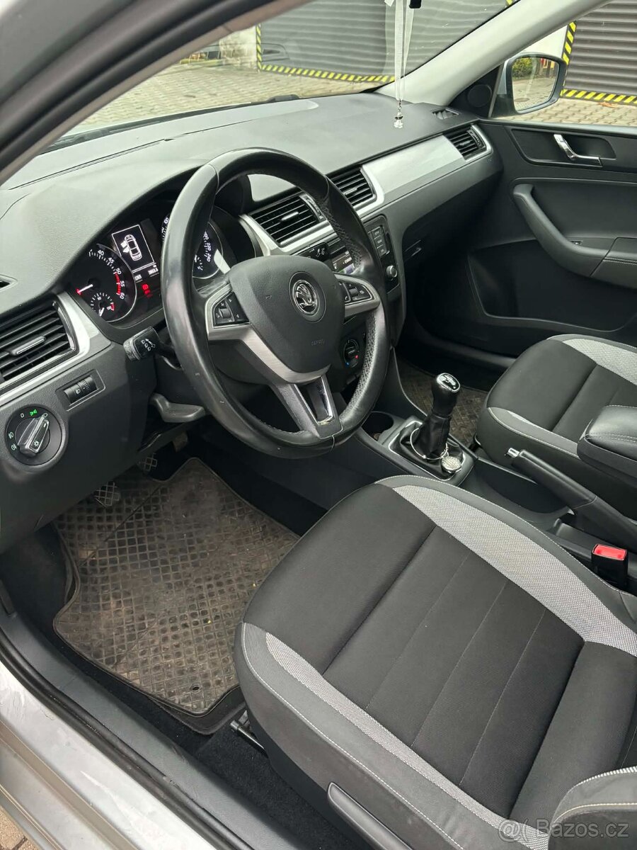Skoda rapid 1.6 tdi - 11