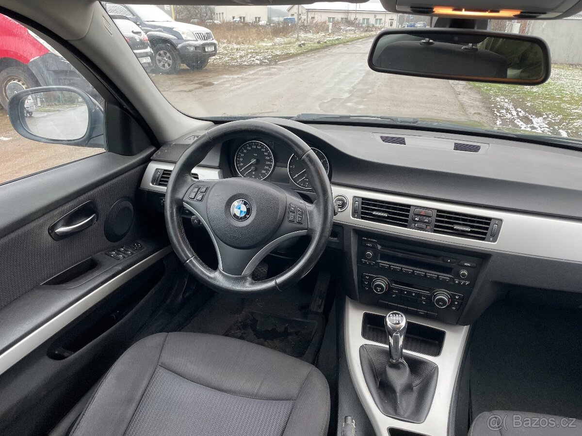BMW Řada 3, 318i - 105kW + sada kol - 11