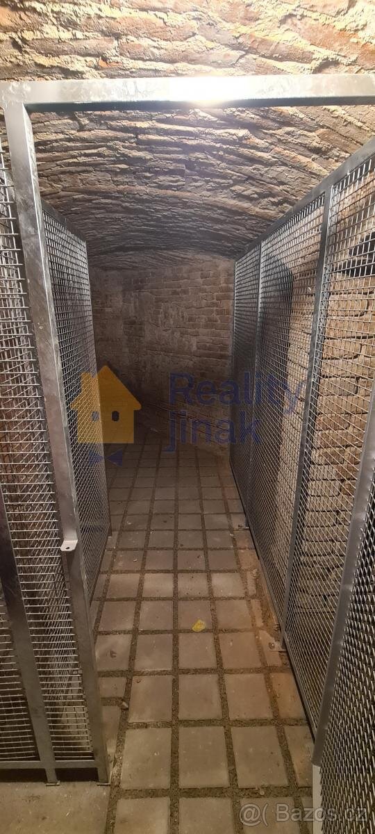 Prodej obchodního prostoru v centru Brna, 52 m2, ul. Nádražn - 11