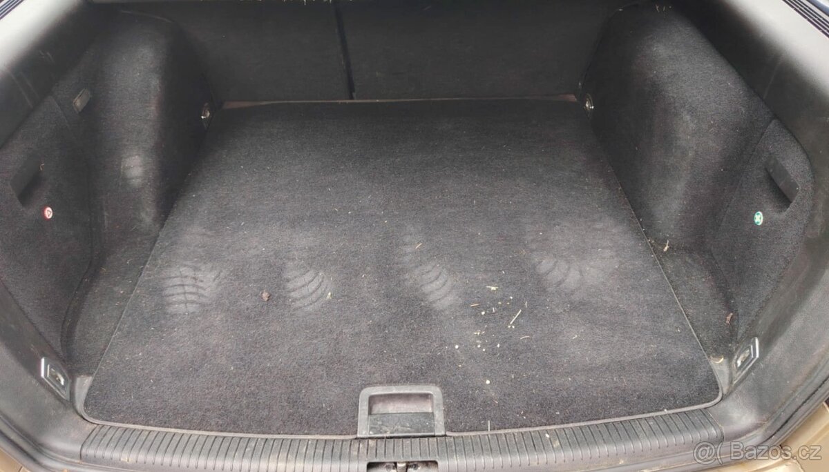 prodám veškeré díly z VW Golf 4 Variant 1.6 FSI 81kw PACIFIC - 11