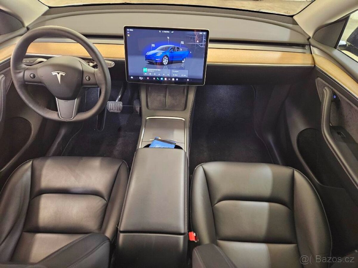 Tesla Model Y RWD (2022) – Deep Blue - 11