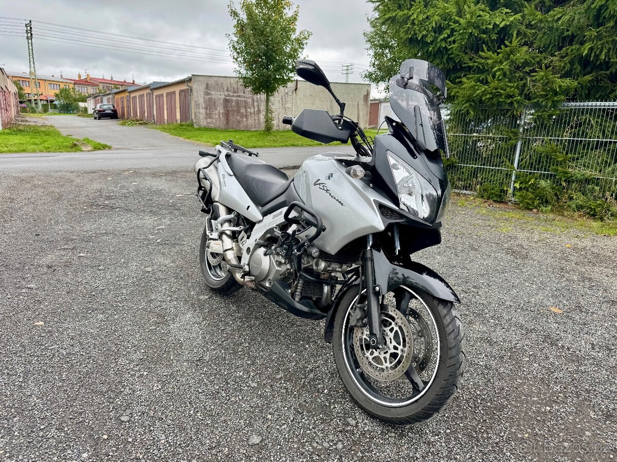 Suzuki V-Strom 1000 - 11