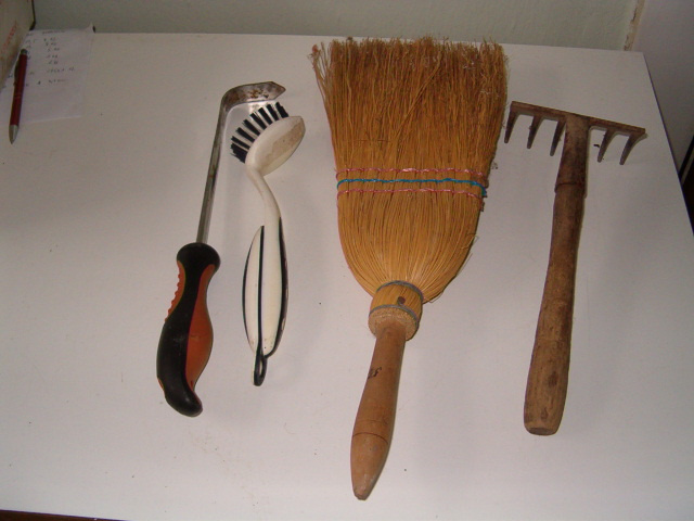 Retro věci, kelímky, svíčky, razítka, váha, váza, OVO - 11