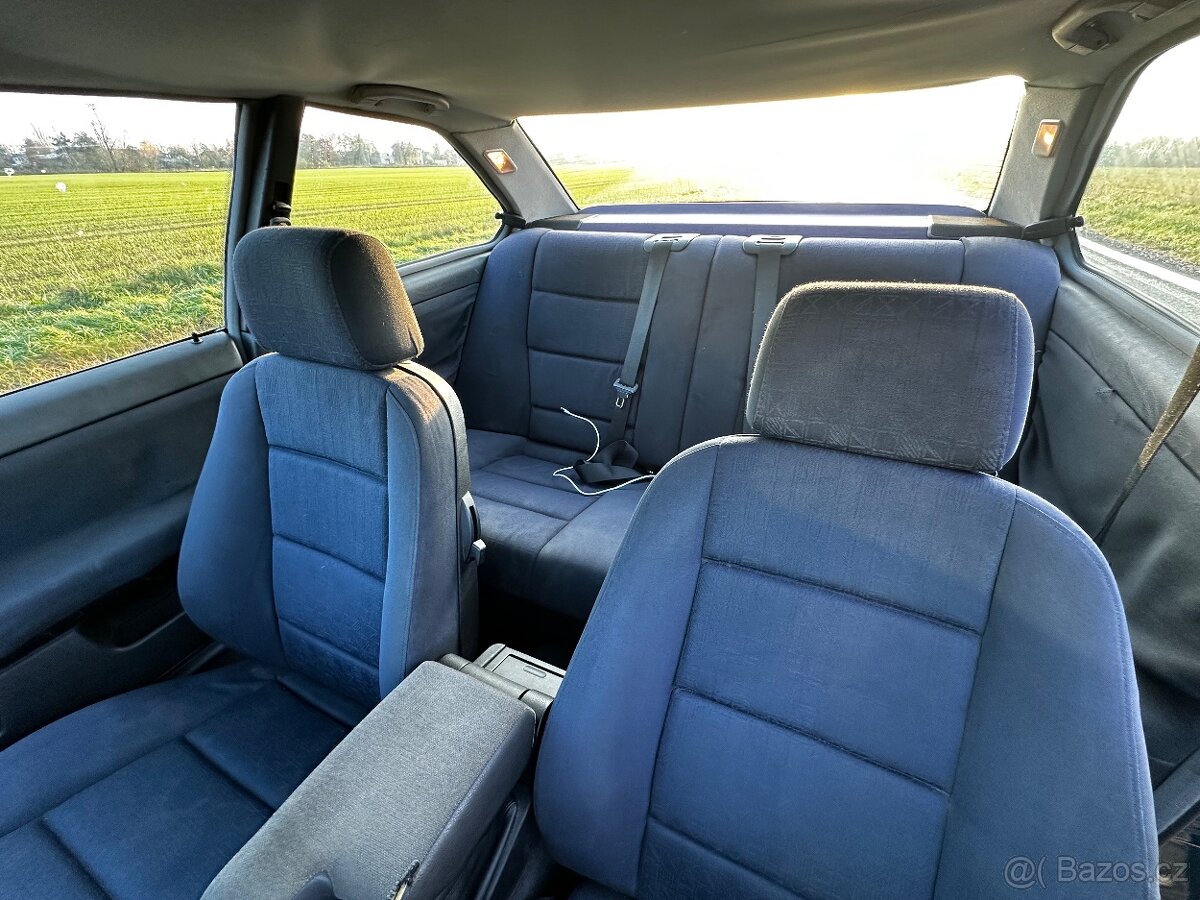 Bmw e36 coupe 318is - 11