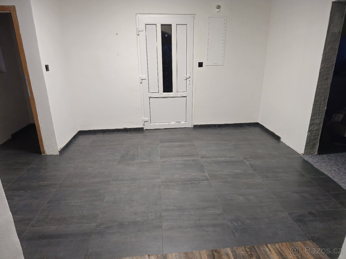 Prodám Rodinný dům 4+1+ Garáž + stavební pozemek - 11