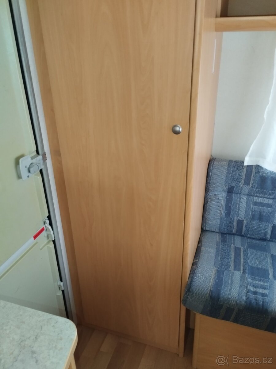 KNAUS SPORT 420QD č.734 pro 4. Stan. 1200 kg. R 2003 - 11