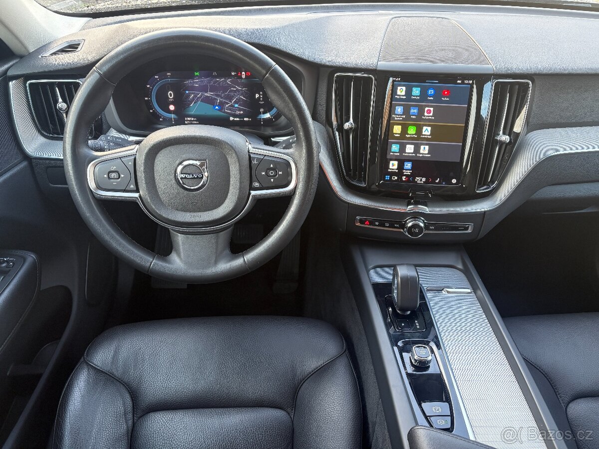 Volvo XC60,2.0B4,4x4,145kW,ČR,DPH,CORE - 11